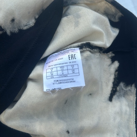 New GUESS Slim fit Graphic Tee SZ S - Picture 6 of 12